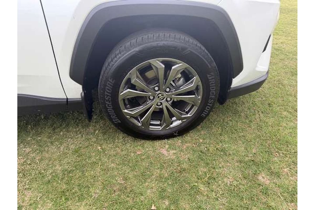 2024 Toyota RAV4 GXL AXAH52R