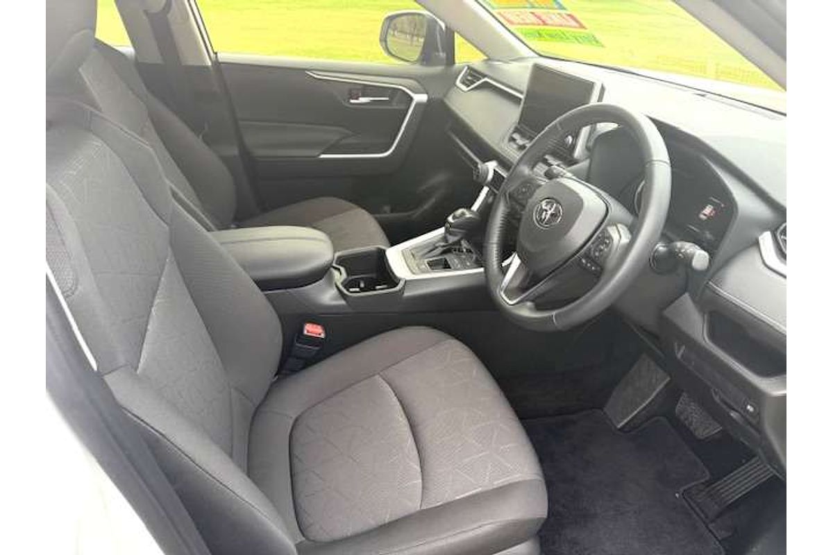 2024 Toyota RAV4 GXL AXAH52R
