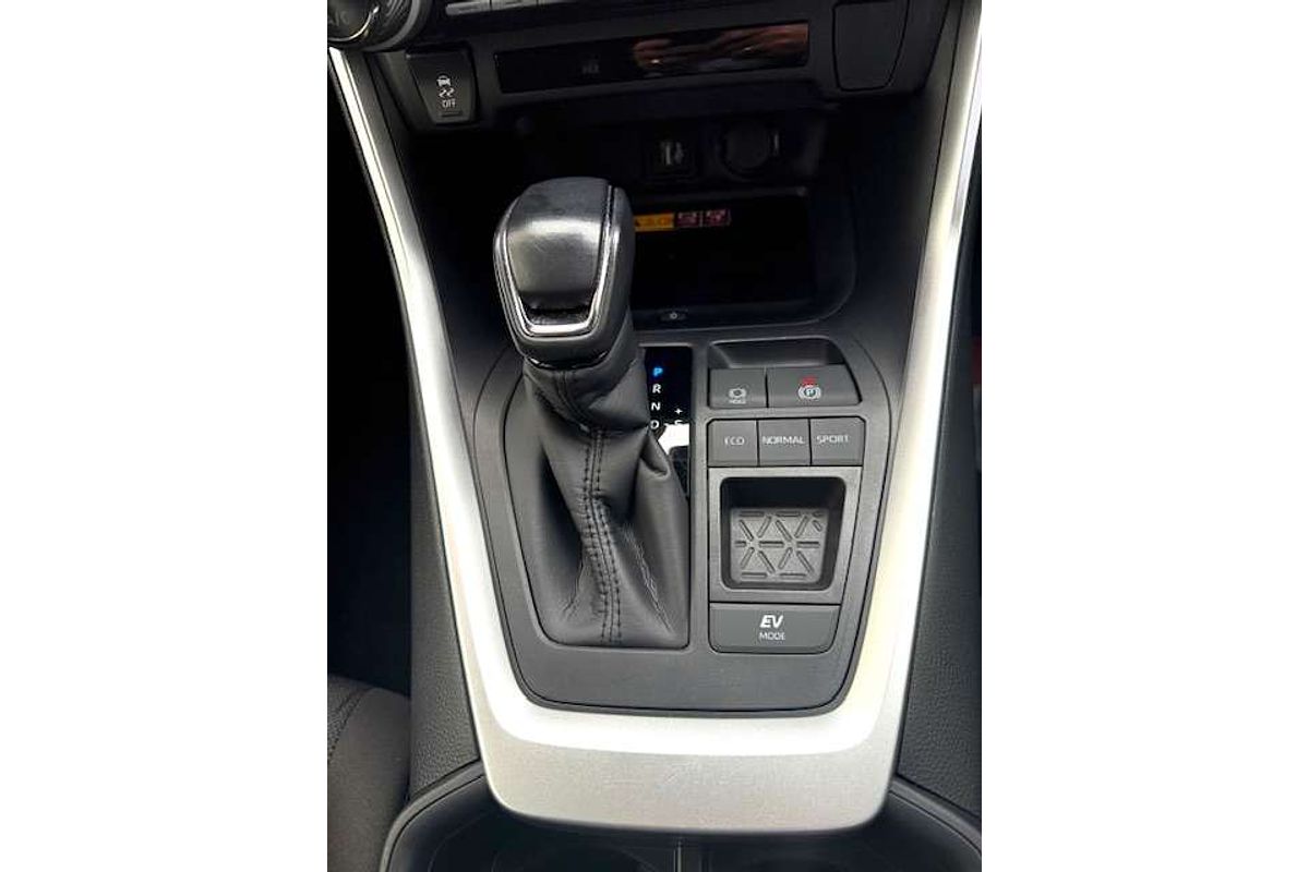 2024 Toyota RAV4 GXL AXAH52R