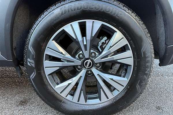 2024 Nissan X-TRAIL ST-L T33