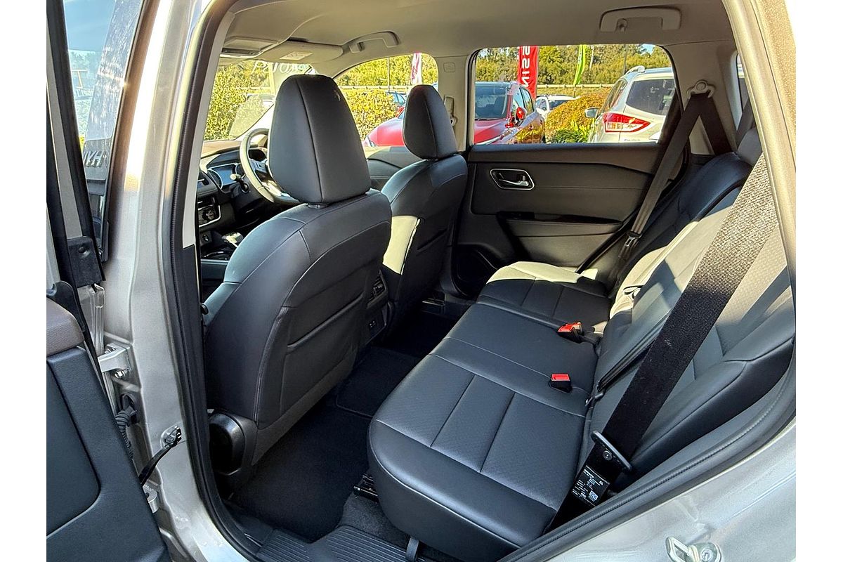 2024 Nissan X-TRAIL ST-L T33