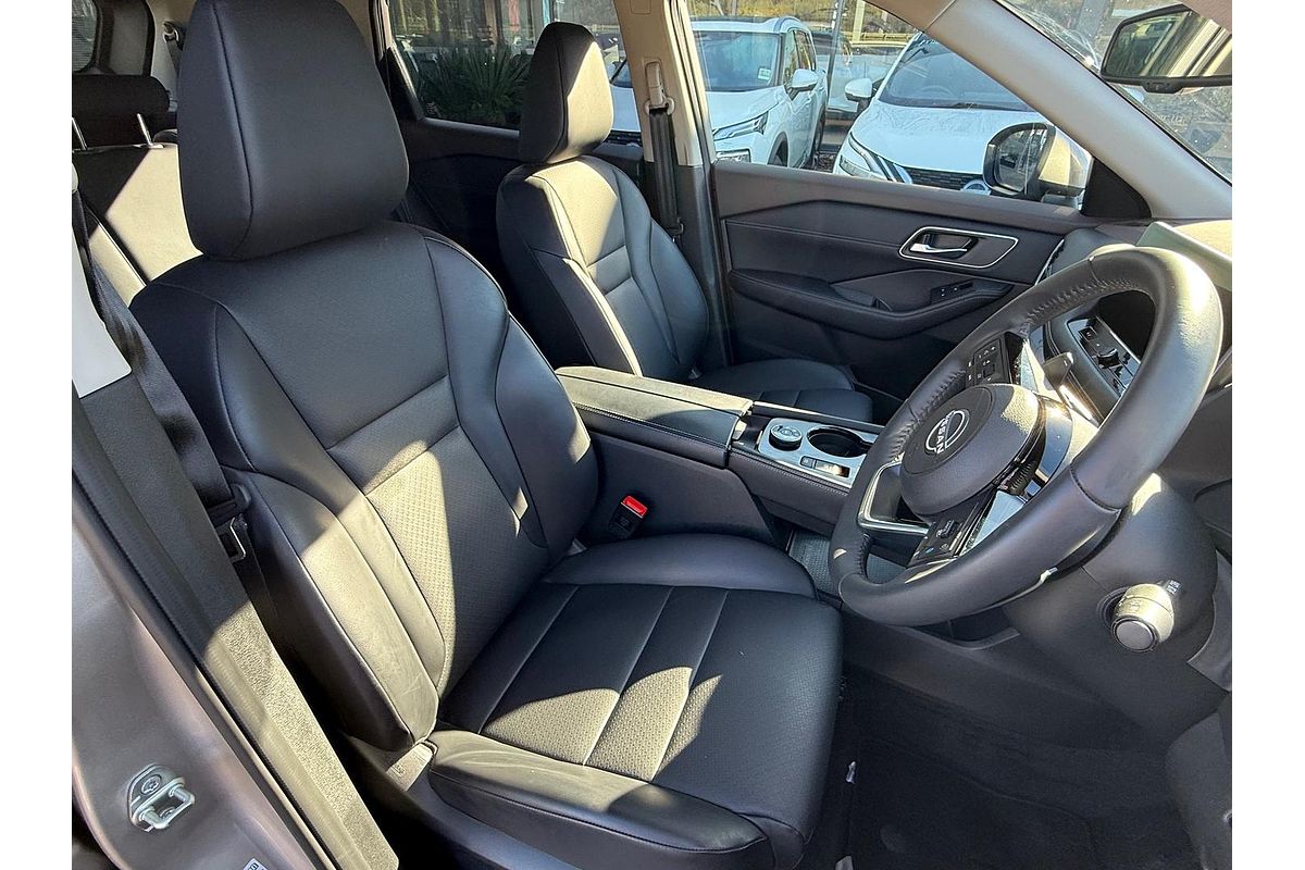 2024 Nissan X-TRAIL ST-L T33
