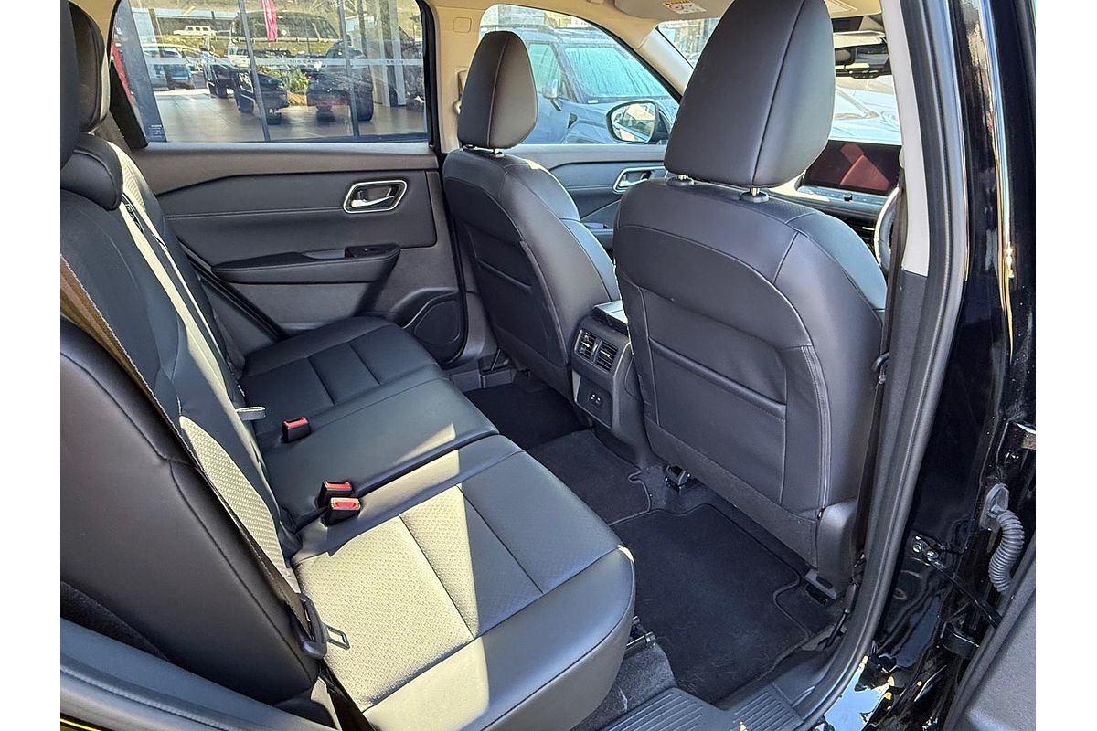 2024 Nissan X-TRAIL ST-L T33