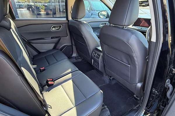 2024 Nissan X-TRAIL ST-L T33