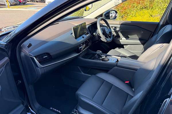 2024 Nissan X-TRAIL ST-L T33