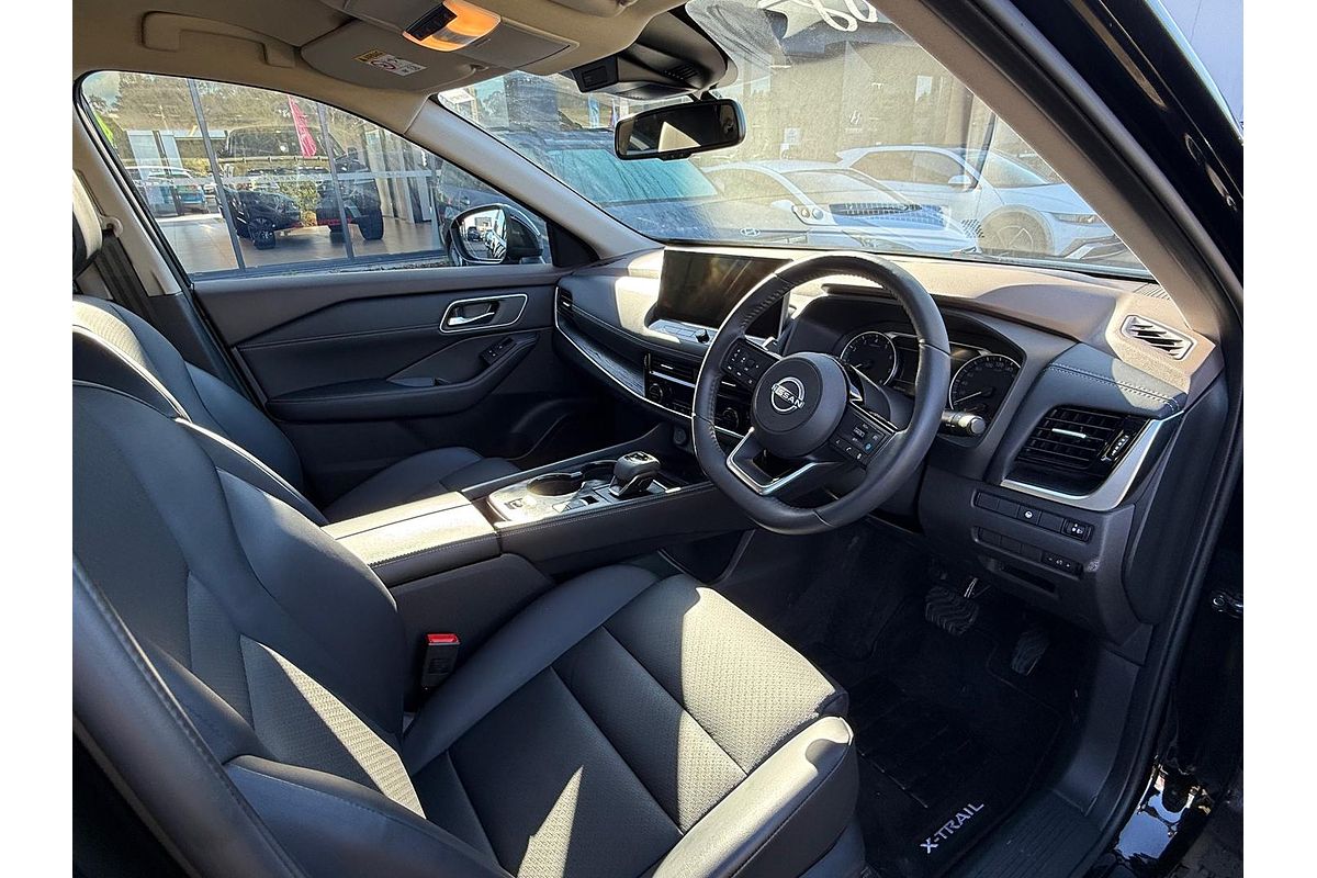 2024 Nissan X-TRAIL ST-L T33