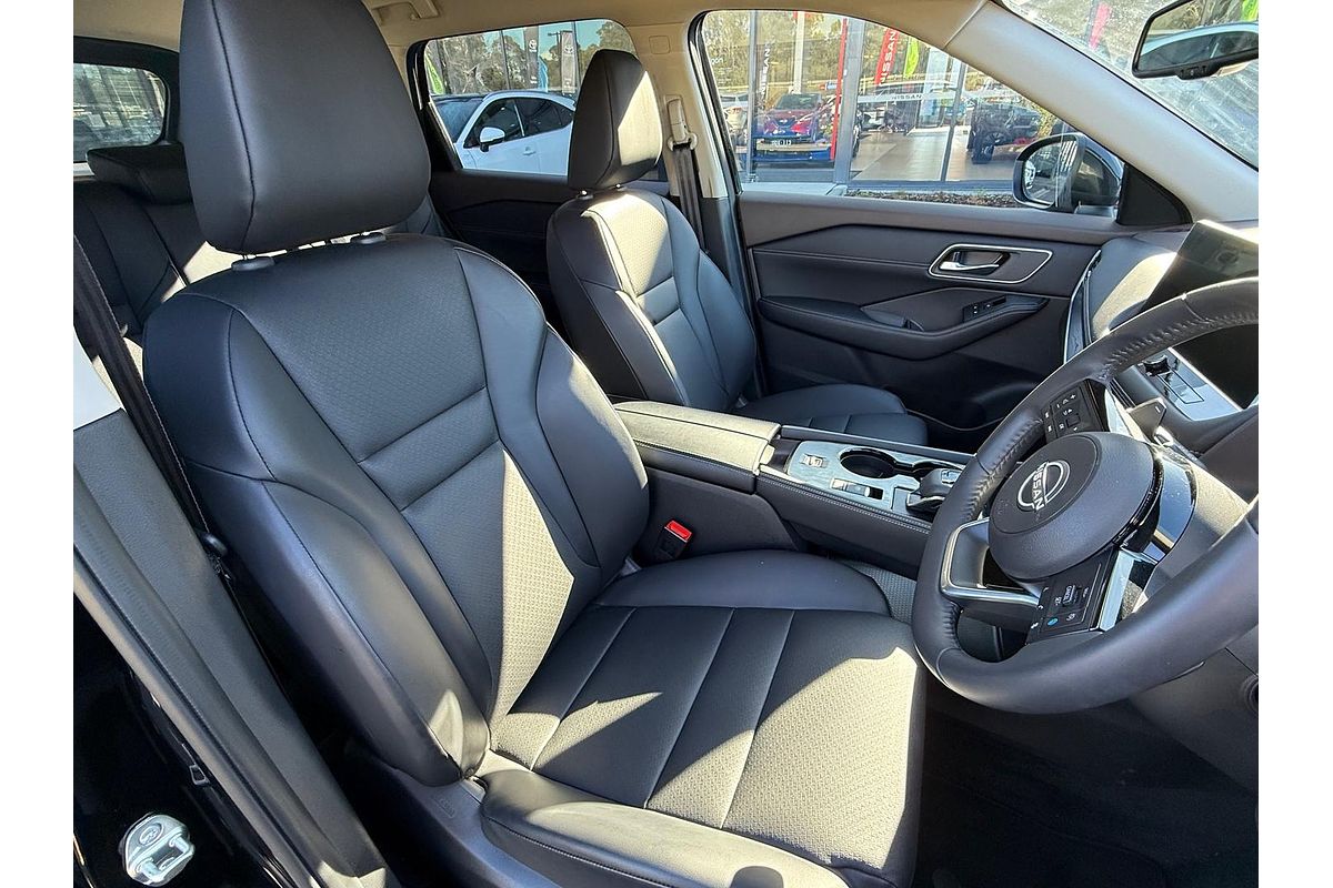2024 Nissan X-TRAIL ST-L T33