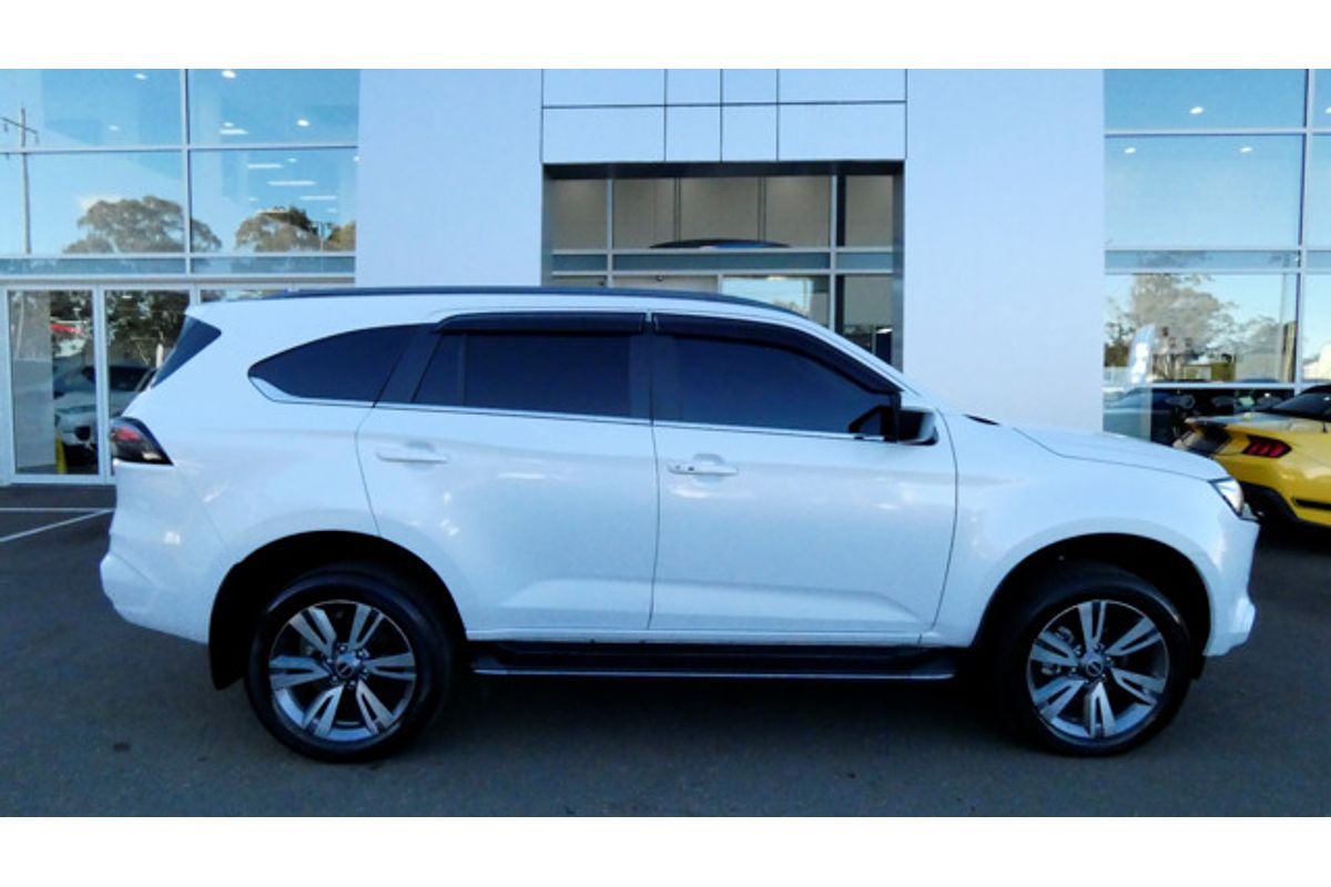 2024 Isuzu MU-X LS-T