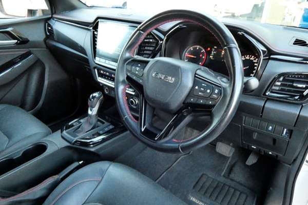 2022 Isuzu D-MAX X-TERRAIN 4X4