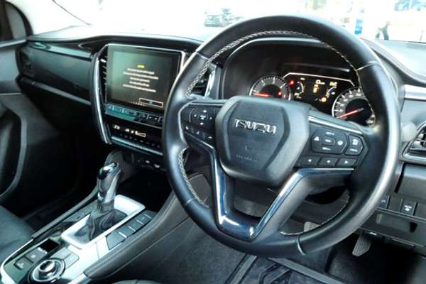 2024 Isuzu MU-X LS-T