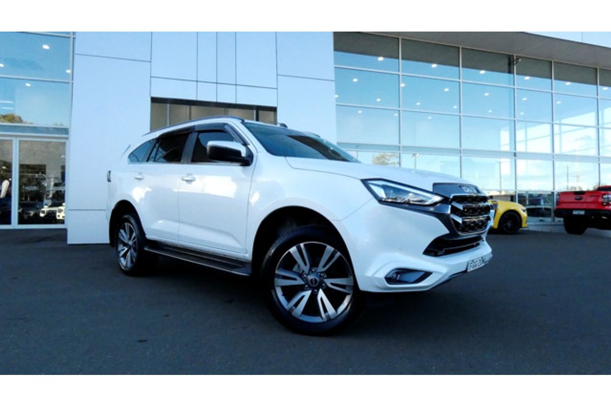 2024 Isuzu MU-X LS-T
