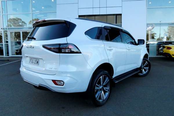 2024 Isuzu MU-X LS-T