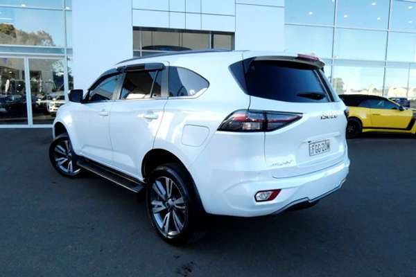 2024 Isuzu MU-X LS-T