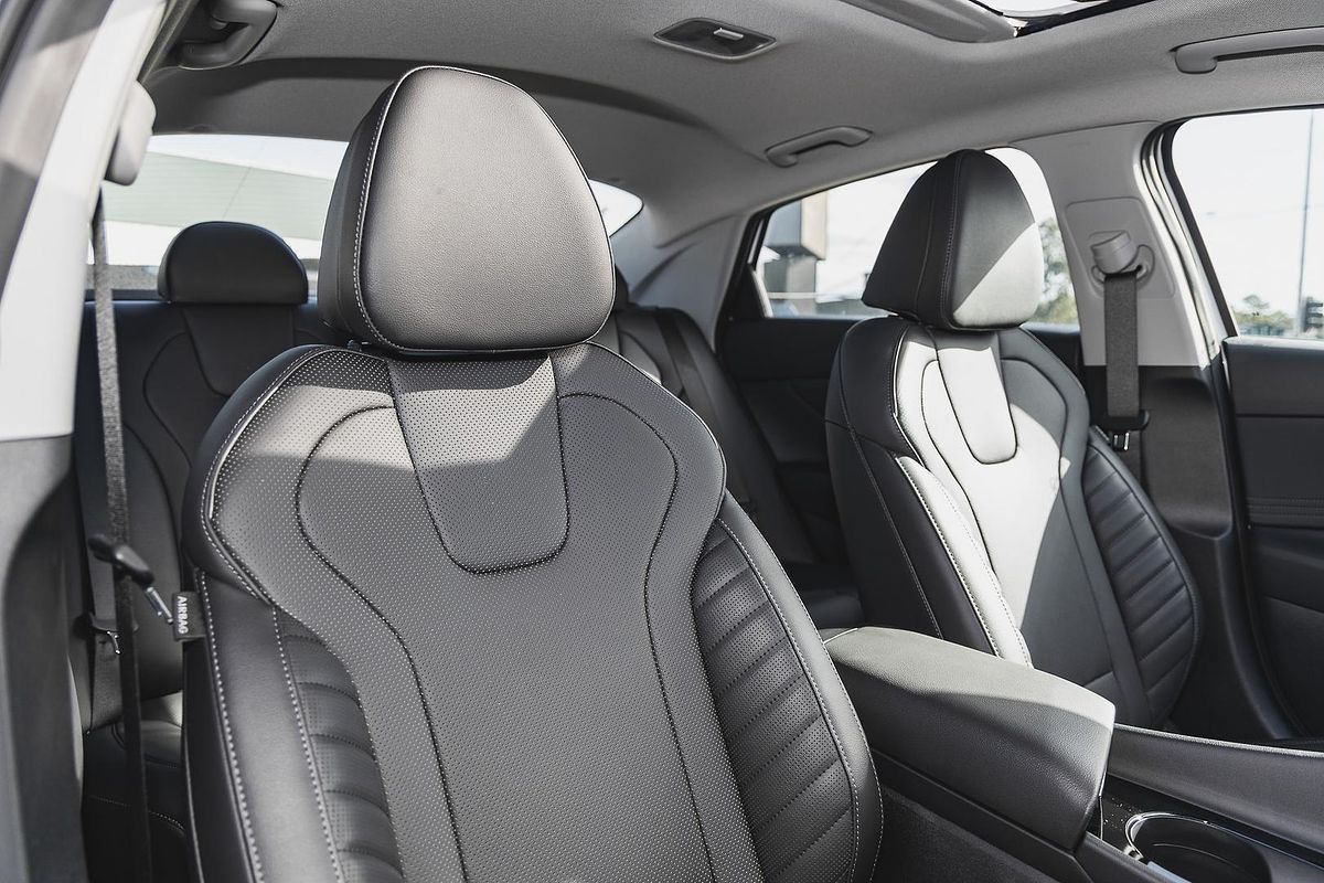 2025 Hyundai i30 Premium CN7.V2
