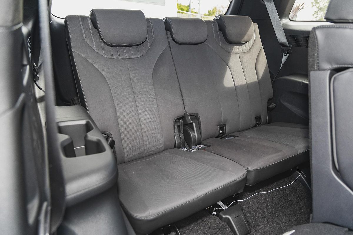 2025 Hyundai Palisade Calligraphy Black Ink LX2.V5