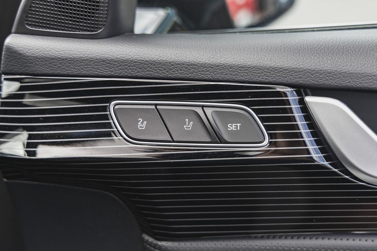 2025 Hyundai Palisade Calligraphy Black Ink LX2.V5