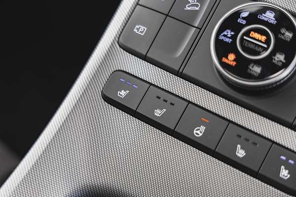 2025 Hyundai Palisade Calligraphy Black Ink LX2.V5