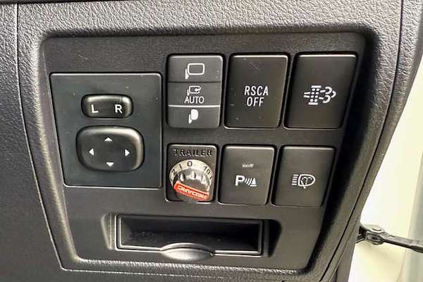 2020 Toyota Landcruiser GXL VDJ200R
