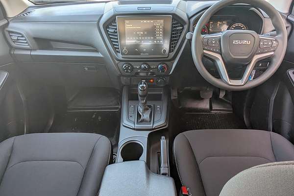 2025 Isuzu D-MAX SX 4X4