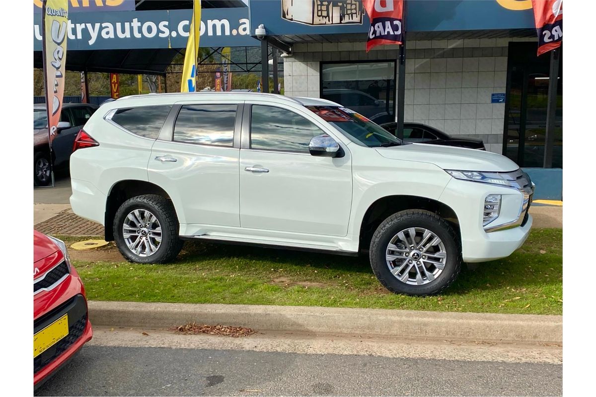 2022 Mitsubishi Pajero Sport GLX QF