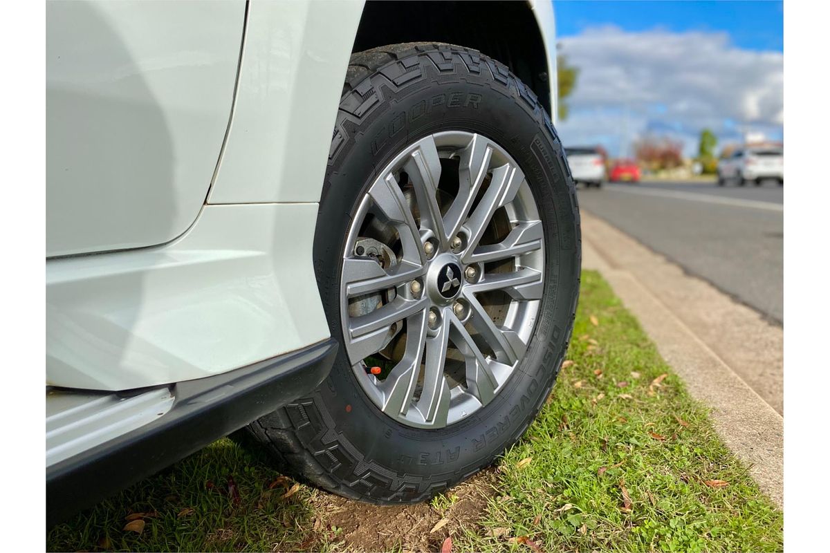 2022 Mitsubishi Pajero Sport GLX QF