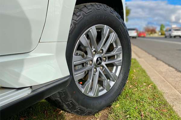 2022 Mitsubishi Pajero Sport GLX QF
