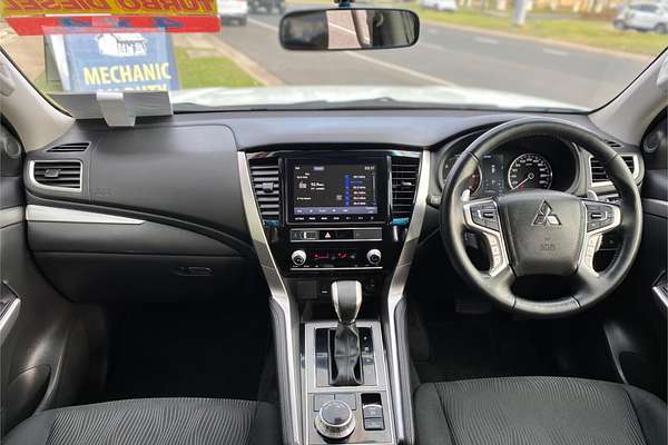 2022 Mitsubishi Pajero Sport GLX QF
