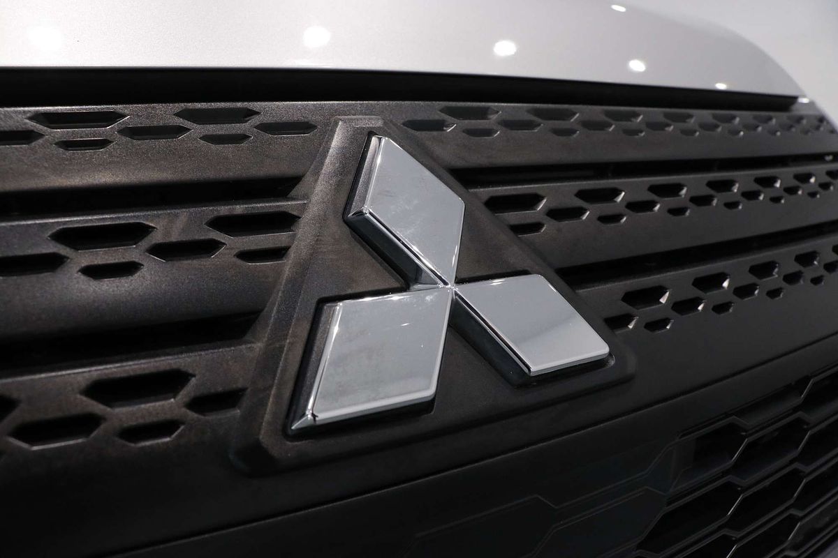 2022 Mitsubishi Eclipse Cross ES YB