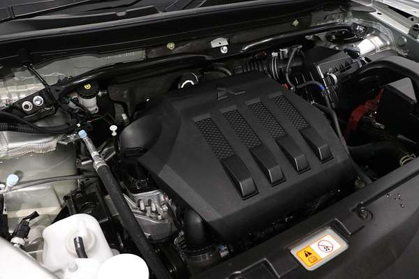 2022 Mitsubishi Eclipse Cross ES YB