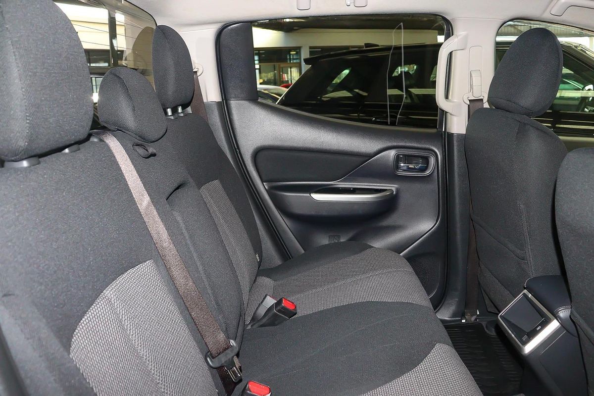 2020 Mitsubishi Triton GLS MR 4X4