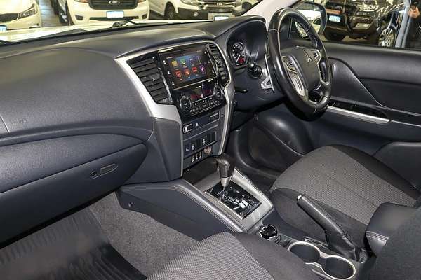 2020 Mitsubishi Triton GLS MR 4X4