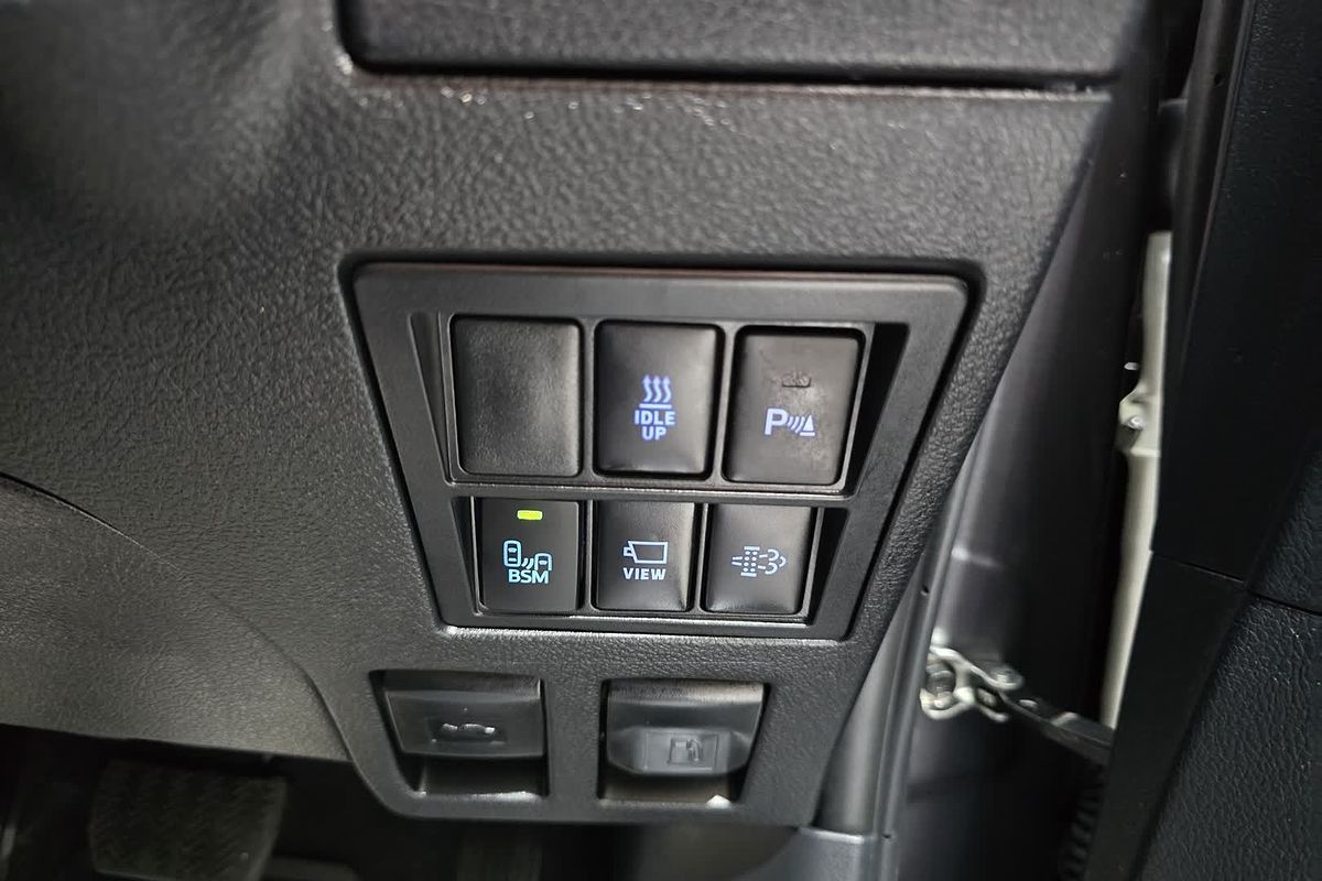2024 Toyota Hilux Hilux 4x4 SR5 2.8L T Diesel Automatic Double Cab 48V GUN126R 4X4