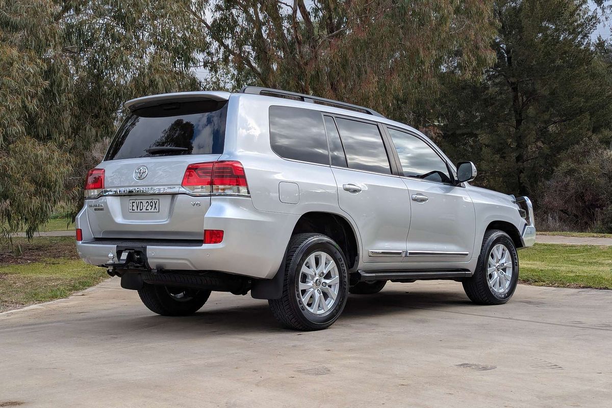 2020 Toyota Landcruiser Sahara VDJ200R