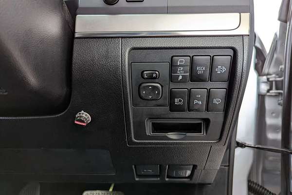 2020 Toyota Landcruiser Sahara VDJ200R