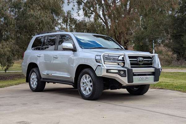 2020 Toyota Landcruiser Sahara VDJ200R