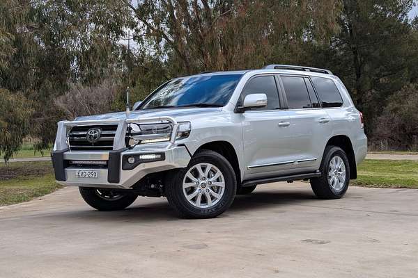 2020 Toyota Landcruiser Sahara VDJ200R