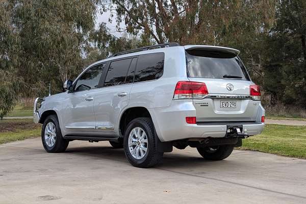 2020 Toyota Landcruiser Sahara VDJ200R