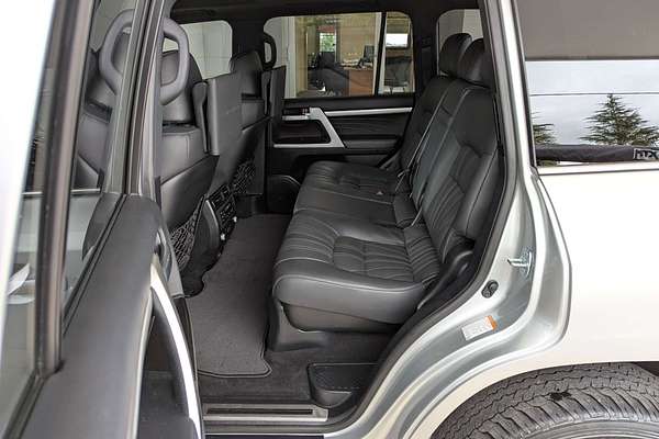 2020 Toyota Landcruiser Sahara VDJ200R