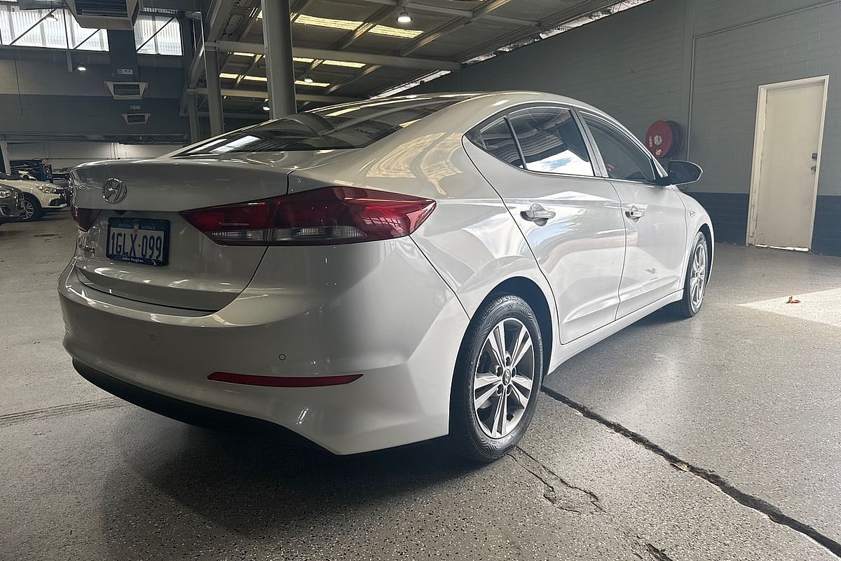 2017 Hyundai Elantra Active AD
