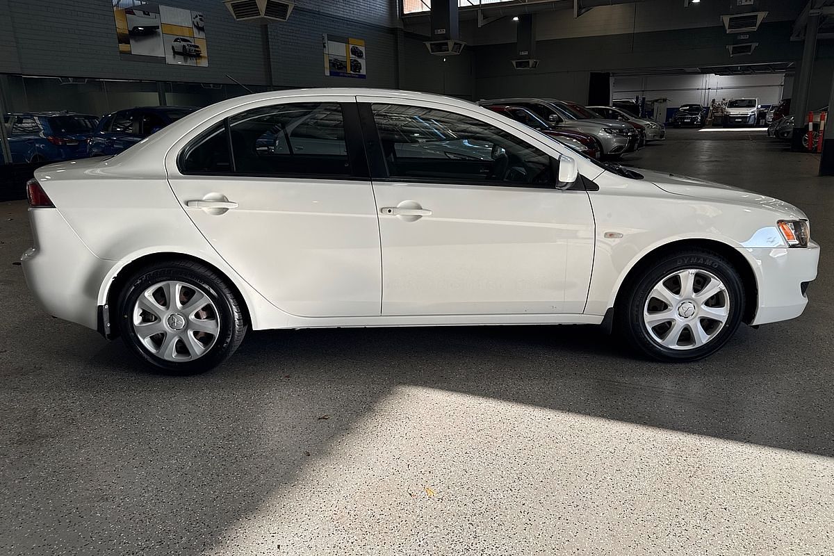 2013 Mitsubishi Lancer ES CJ