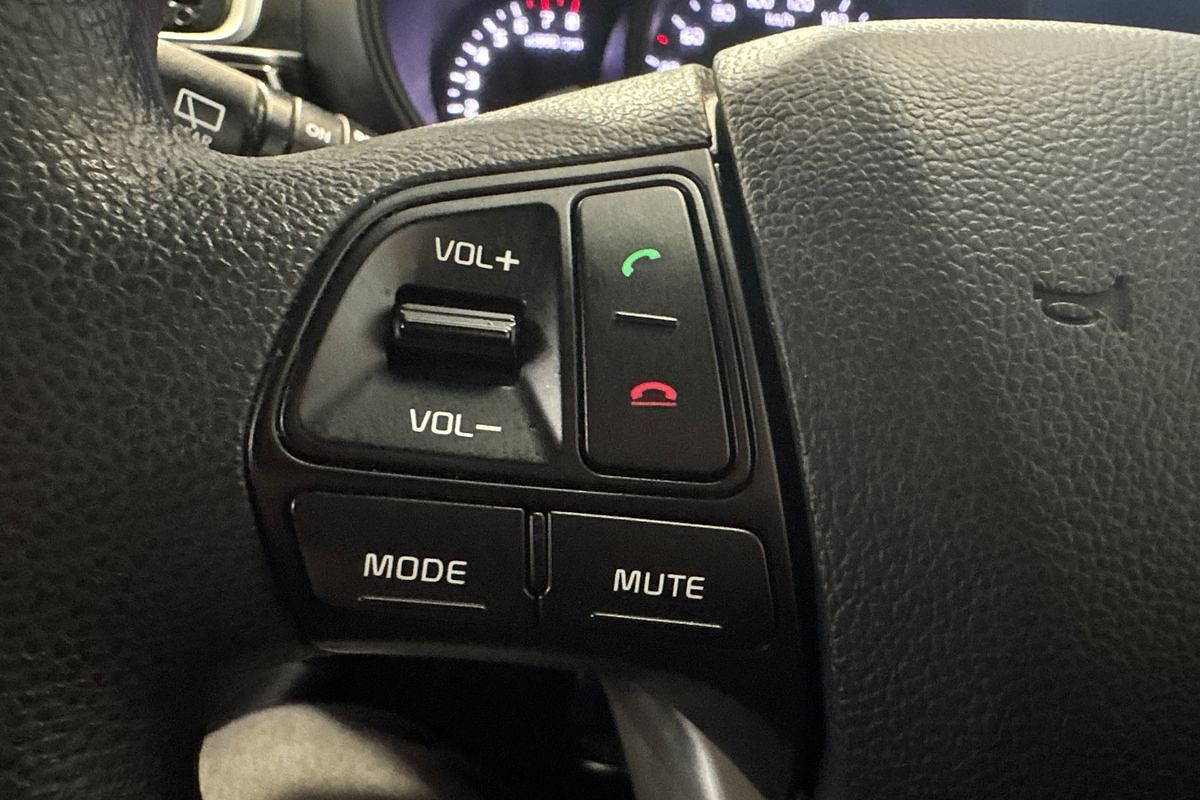 2016 Kia Rio S UB
