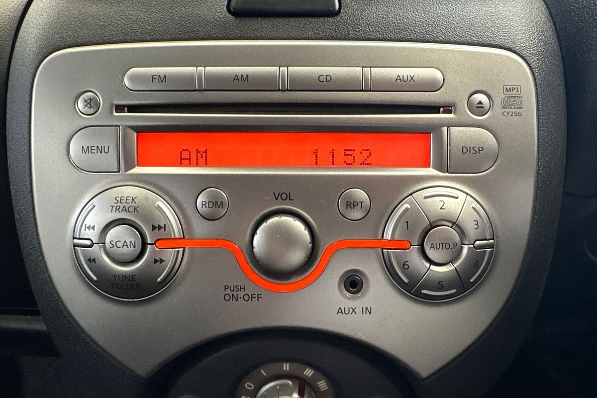 2014 Nissan Micra ST K13