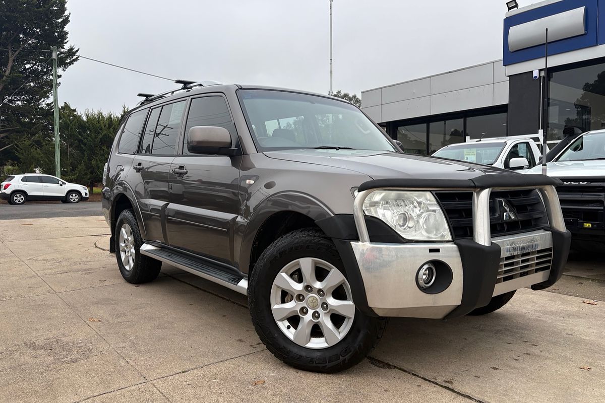 2010 Mitsubishi Pajero Activ NT