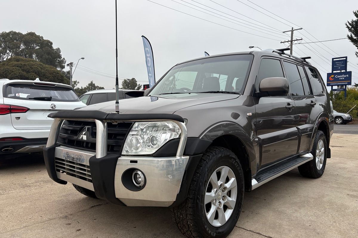 2010 Mitsubishi Pajero Activ NT