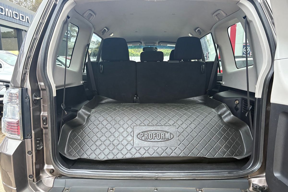 2010 Mitsubishi Pajero Activ NT