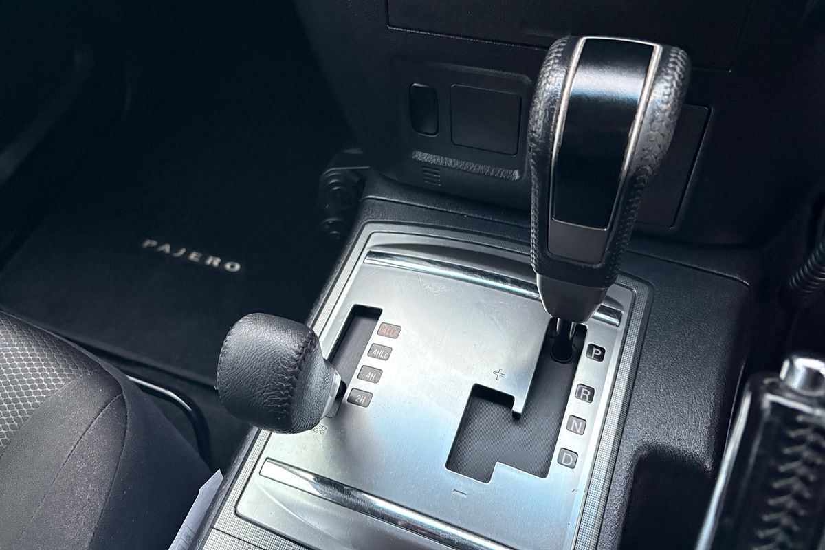 2010 Mitsubishi Pajero Activ NT