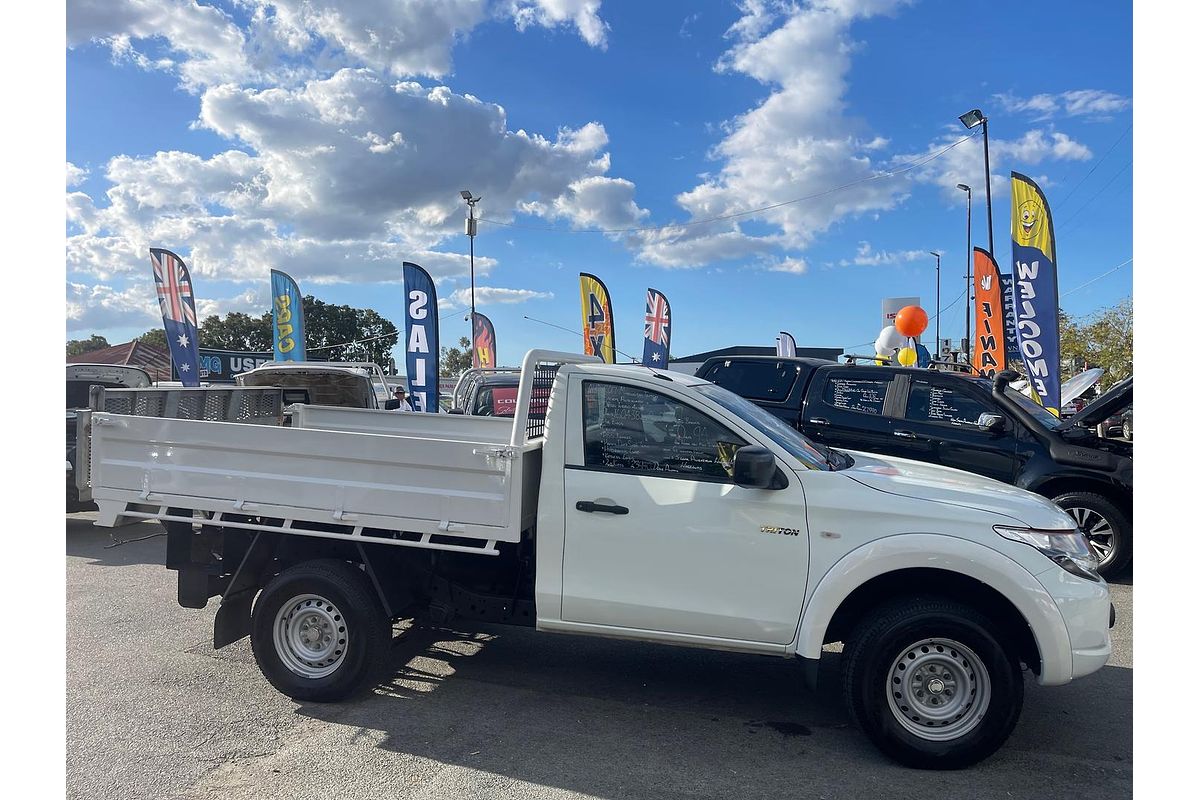 2017 Mitsubishi Triton GLX MQ 4X4