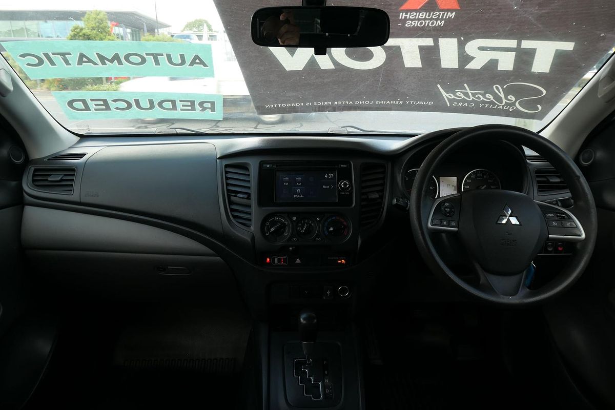 2017 Mitsubishi Triton GLX MQ 4X4