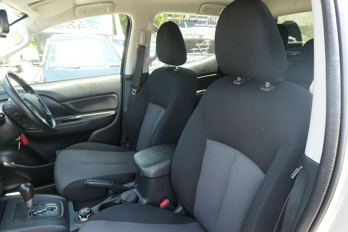 2019 Mitsubishi Triton GLX ADAS MR 4X4