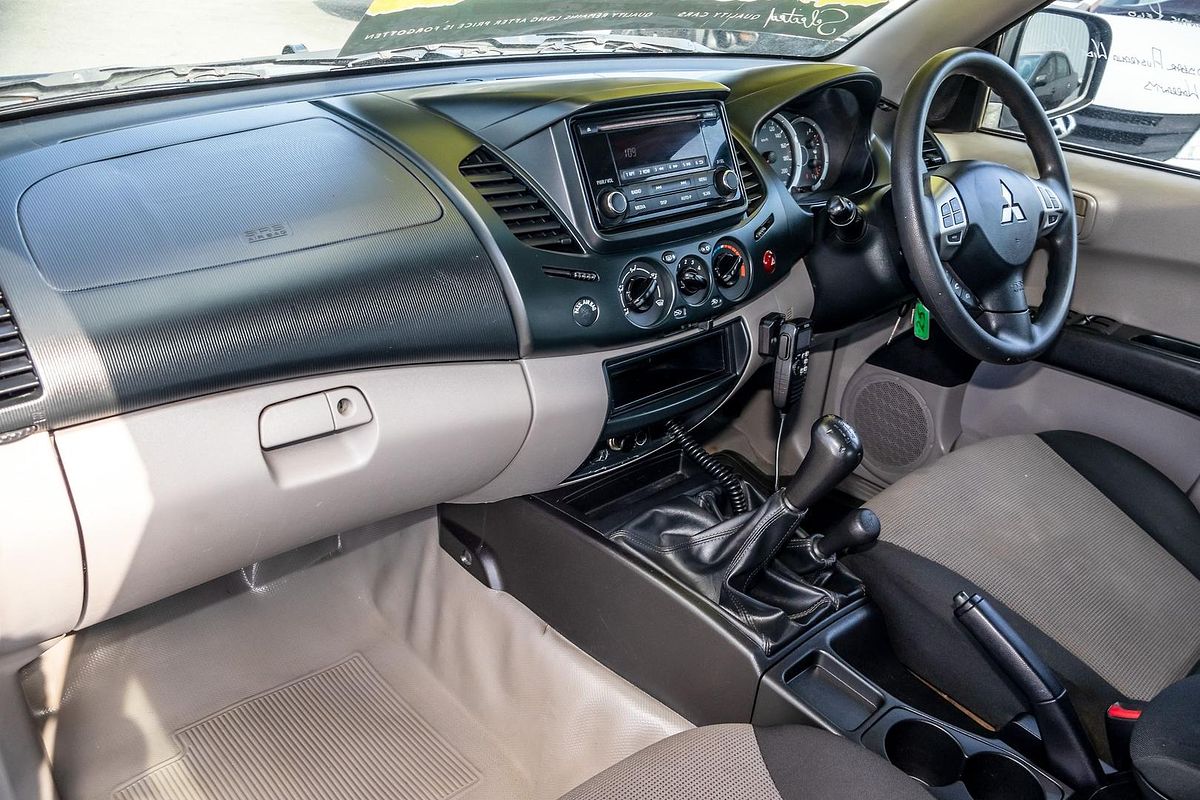 2014 Mitsubishi Triton GLX MN 4X4